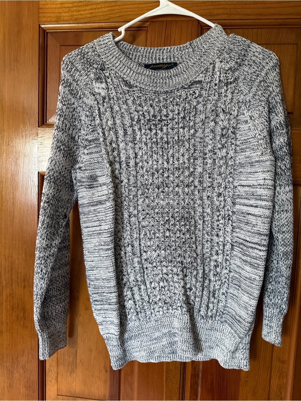 Men's Gray Cable Knit Sweater - Classic Crewneck 0030